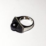 Кольцо Сarrera y Сarrera с жемчугом и бриллиантами